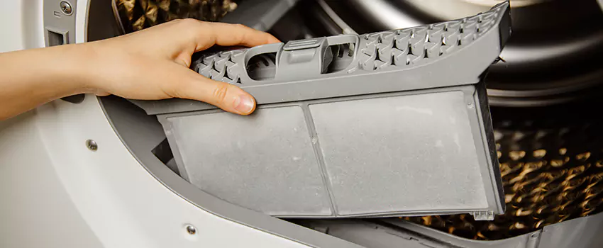 Signs Of A Clogged Dryer Lint Trap in Christiansburg, Virginia